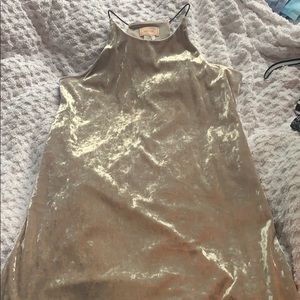 Love .. ady velvet dress